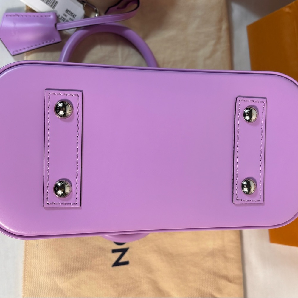 Beautiful Louis Vuitton Lilac Alma bb Sold - Picture 8 of 16